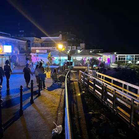 Li Cuti House - Lungomare Self Check-in 펜션