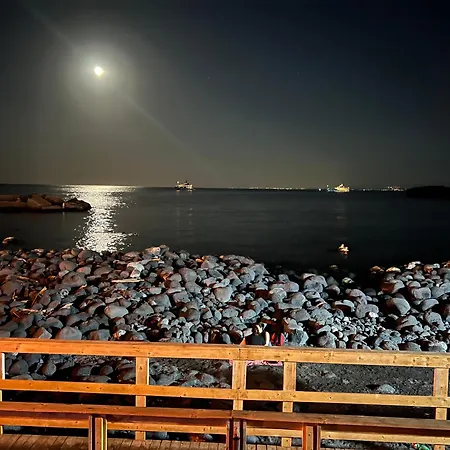 Li Cuti House - Lungomare Self Check-in 펜션 *