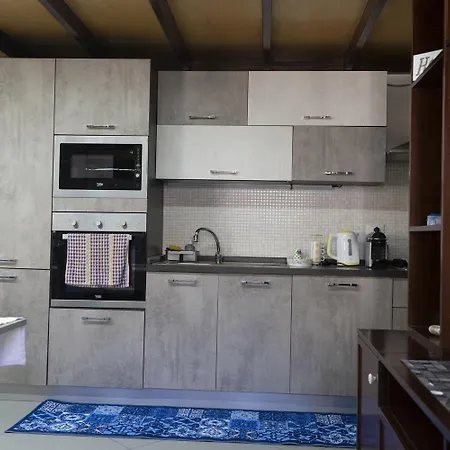 펜션 Li Cuti House - Lungomare Self Check-in